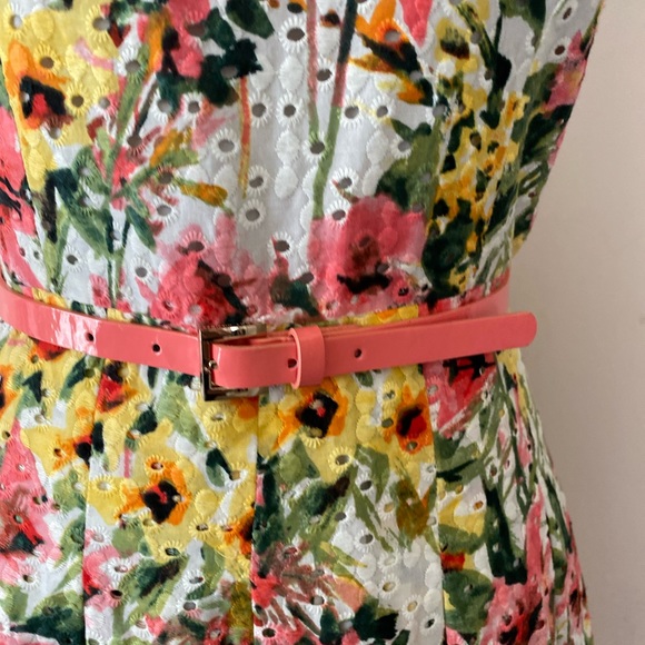TOMMY HILFIGER 🪸💛FLORAL💛🪸 BELTED SLEEVELESS DRESS SIZE 2 🌟LIKE NEW🌟 - Picture 2 of 13